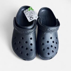 UNISEX Classic Black Crocs